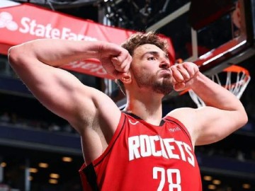 16分钟0分，火箭新锋线低迷10场 申京25+15换打法 不打低位是顶级