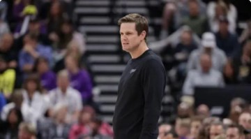 亚博-准绝杀惨遭自家教练扼杀！爵士争状元签已丧心病狂