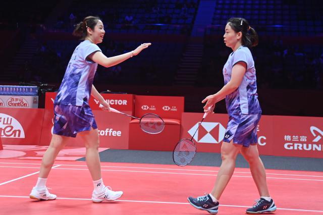 （体育）（2）羽毛球——世巡赛总决赛：陈清晨_贾一凡晋级四强XxjpseC007189_20241213_PEPFN0A001.jpg